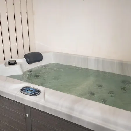 Naxos Chora Modern Dream With Jacuzzi & Patio