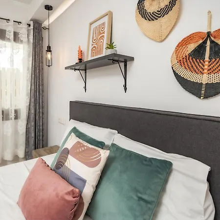 Naxos Chora Modern Dream Apt With Jacuzzi & Patio