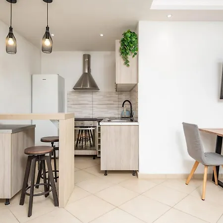 Naxos Chora Modern Dream Apt With Jacuzzi & Patio * Naxos City